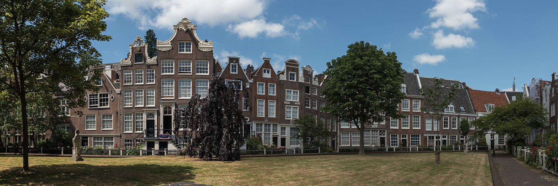 Begijnhof courtyard in central Amsterdam