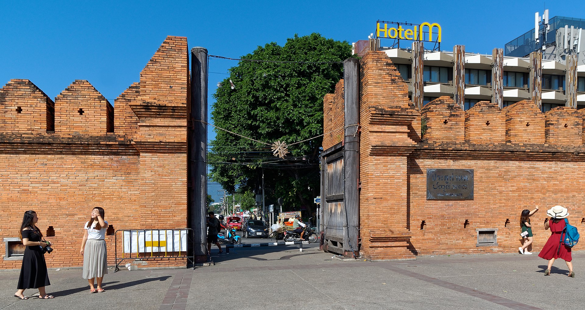 Tha Phae Gate and the east wall of Chiang Mai's old city