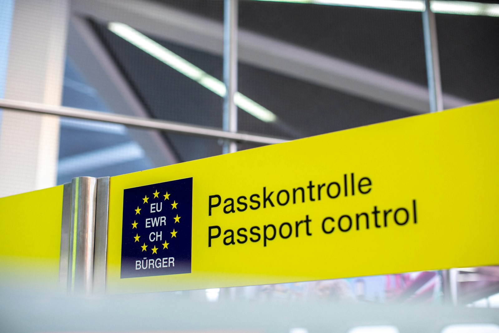 Europe Travel in 2026: New Border Controls, Biometrics, and What Changes for Tourists
